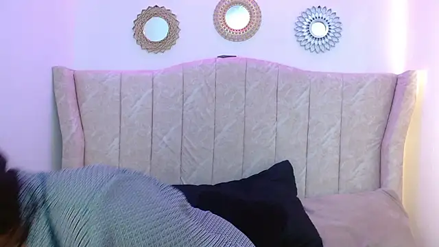 Snapshot of Iris_bloom69 chatting on 02.27.26 Iris bloom69 online show from 02.27.26