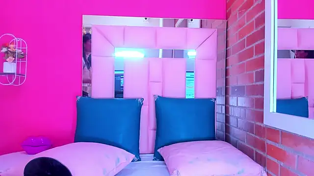 Snapshot of Baby_doll_XOXO chatting on 02.15.26 Baby doll XOXO online show from 02.15.26