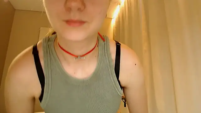 Snapshot of BluueSilk chatting on 01.10.25 BluueSilk online show from 01.10.25