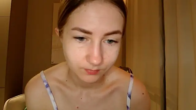 Snapshot of BluueSilk chatting on 01.17.25 BluueSilk online show from 01.17.25