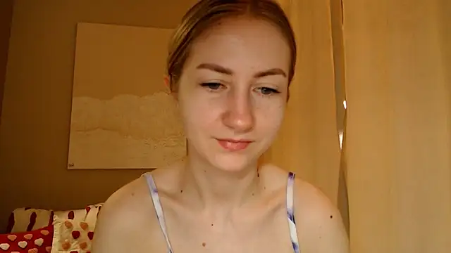 Snapshot of BluueSilk chatting on 02.20.25 BluueSilk online show from 02.20.25