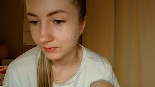 Snapshot of BluueSilk chatting on 03.12.25 BluueSilk online show from 03.12.25