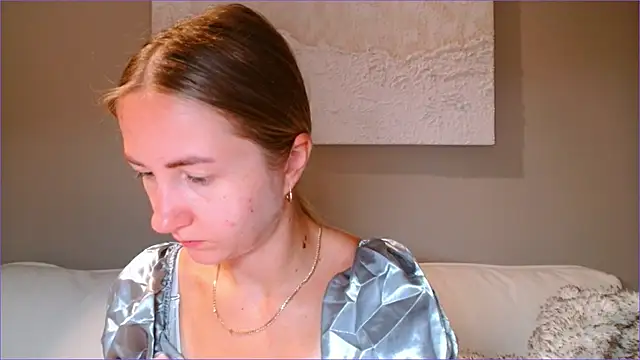 Snapshot of BluueSilk chatting on 10.23.25 BluueSilk online show from 10.23.25