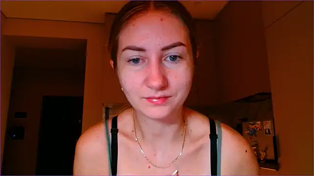 Snapshot of BluueSilk chatting on 11.21.25 BluueSilk online show from 11.21.25