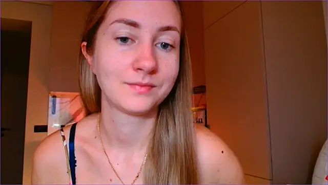 BluueSilk online show from 12.04.25