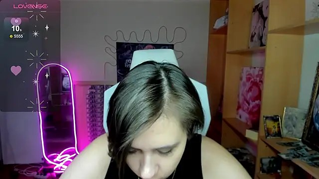 Snapshot of Scarlet_Sirenn chatting on 02.01.26 Scarlet Sirenn online show from 02.01.26