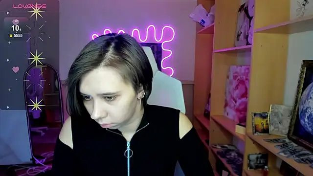 Snapshot of Scarlet_Sirenn chatting on 02.07.26 Scarlet Sirenn online show from 02.07.26