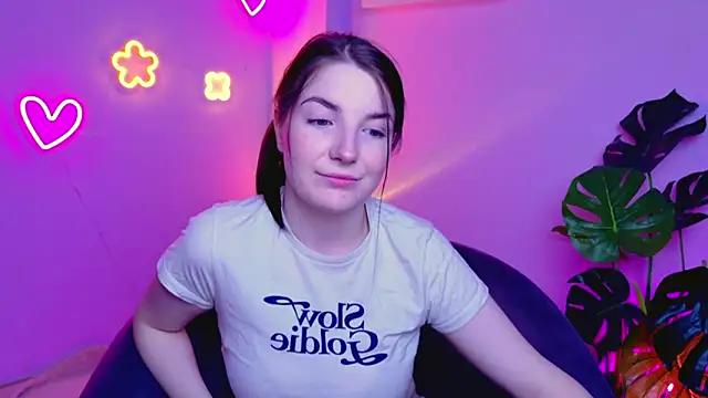 AliceChanel online show from 04.14.26