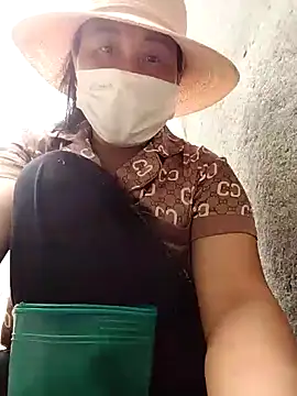 Snapshot of Tina-beo chatting on 03.18.26 Tina-beo online show from 03.18.26