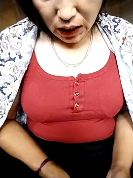 Snapshot of Tina-beo chatting on 03.27.26 Tina-beo online show from 03.27.26