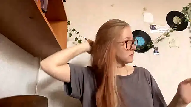 Snapshot of LaureenVielma chatting on 03.21.26 LaureenVielma online show from 03.21.26