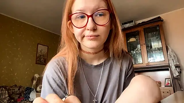 Snapshot of LaureenVielma chatting on 03.27.26 LaureenVielma online show from 03.27.26