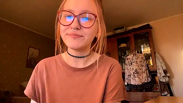 Snapshot of LaureenVielma chatting on 04.01.26 LaureenVielma online show from 04.01.26