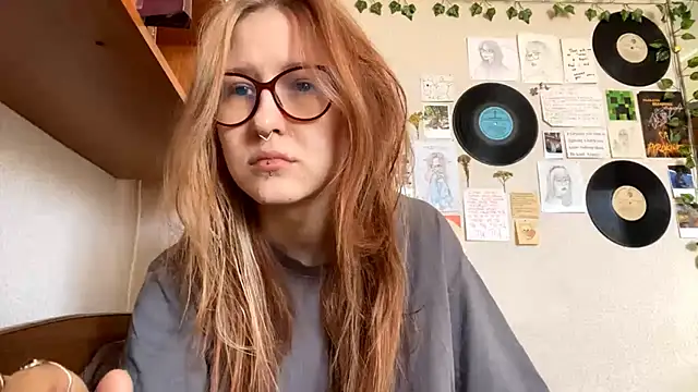 Snapshot of LaureenVielma chatting on 04.05.26 LaureenVielma online show from 04.05.26