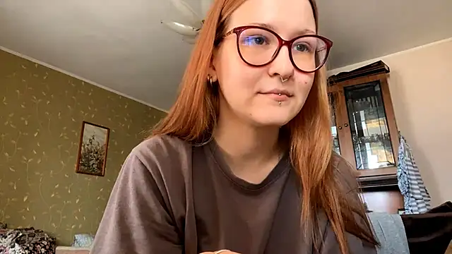 Snapshot of LaureenVielma chatting on 04.11.26 LaureenVielma online show from 04.11.26