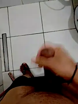 Snapshot of miximilian chatting on 04.03.26 miximilian online show from 04.03.26