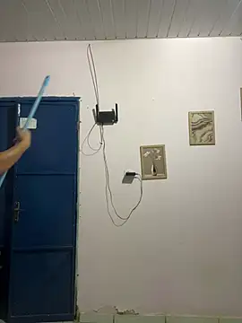 Snapshot of Loaisn chatting on 02.15.26 Loaisn online show from 02.15.26