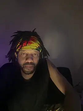 Snapshot of magic_man1085 chatting on 02.04.26 magic man1085 online show from 02.04.26