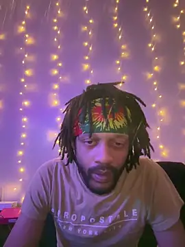 Snapshot of magic_man1085 chatting on 02.10.26 magic man1085 online show from 02.10.26