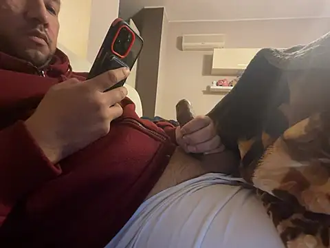 Snapshot of latinocalientehot chatting on 02.06.26 latinocalientehot online show from 02.06.26