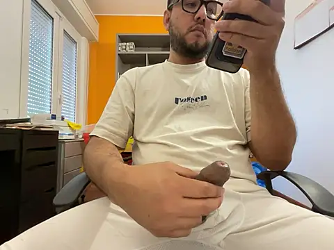 latinocalientehot online show from 06.18.26