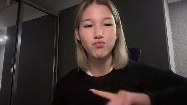 lilXdomiii online show from 04.10.26