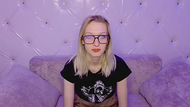 Snapshot of Akiro_Kim7 chatting on 02.17.26 Akiro Kim7 online show from 02.17.26