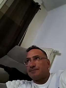 Snapshot of bobo672 chatting on 03.26.26 bobo672 online show from 03.26.26