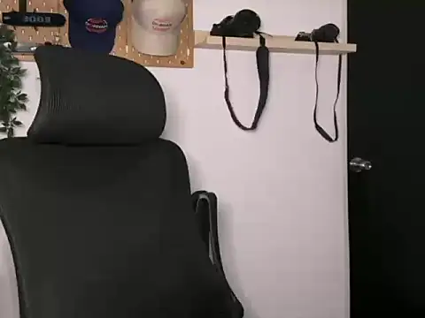 Snapshot of SamDornan51 chatting on 02.05.26 SamDornan51 online show from 02.05.26