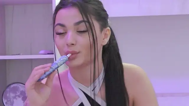 MayaMadison online show from 02.10.26