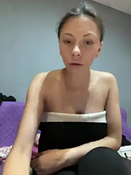 Snapshot of Foxy20withBear chatting on 07.17.26 Foxy20withBear online show from 07.17.26