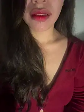 Snapshot of QuynhAnh_2k1 chatting on 02.14.26 QuynhAnh 2k1 online show from 02.14.26