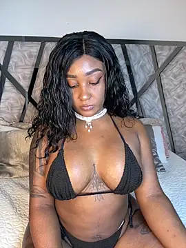 Snapshot of Denise_wolfe21 chatting on 02.04.26 Denise wolfe21 online show from 02.04.26