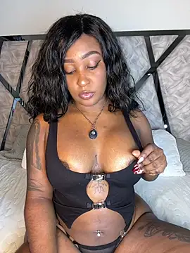 Snapshot of Denise_wolfe21 chatting on 02.21.26 Denise wolfe21 online show from 02.21.26