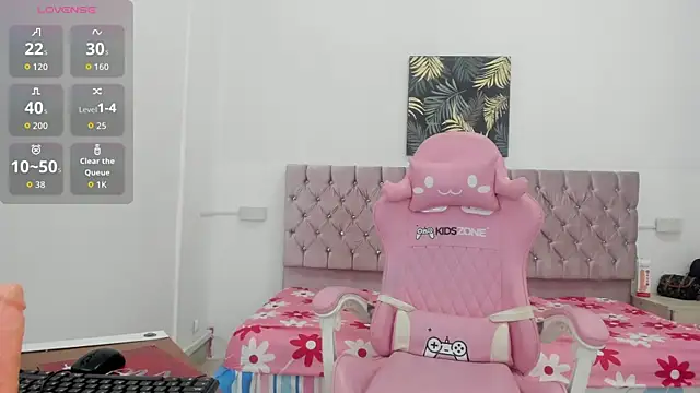 Snapshot of thaliaa_smith1 chatting on 02.21.26 thaliaa smith1 online show from 02.21.26