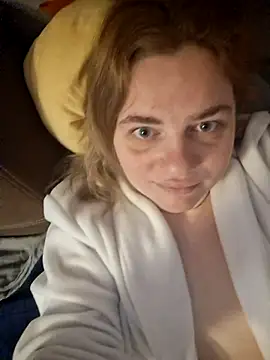 Snapshot of VitniKis chatting on 02.12.26 VitniKis online show from 02.12.26