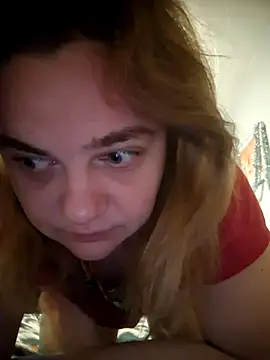 Snapshot of VitniKis chatting on 02.13.26 VitniKis online show from 02.13.26