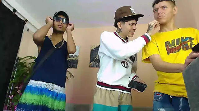 Snapshot of DesiresOfOlympus_ chatting on 02.12.26 DesiresOfOlympus online show from 02.12.26