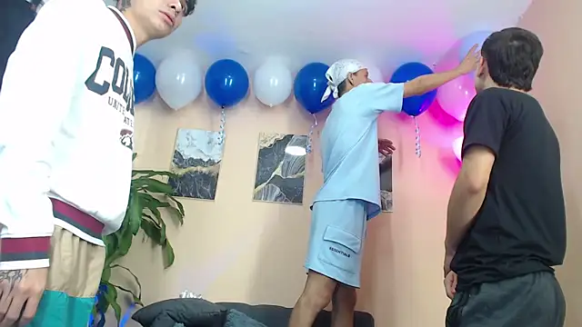 Snapshot of DesiresOfOlympus_ chatting on 03.08.26 DesiresOfOlympus online show from 03.08.26