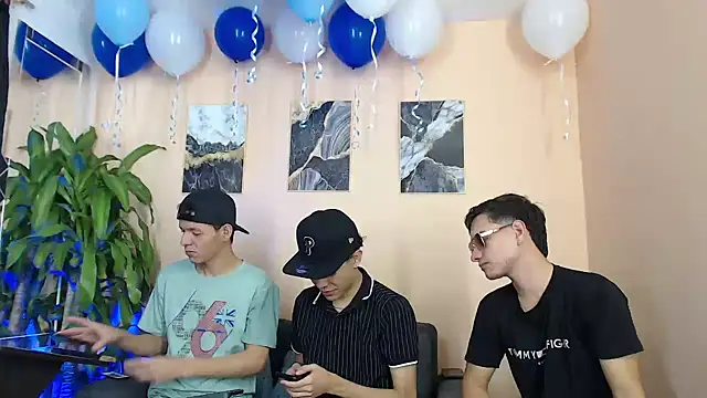 Snapshot of DesiresOfOlympus_ chatting on 03.18.26 DesiresOfOlympus online show from 03.18.26