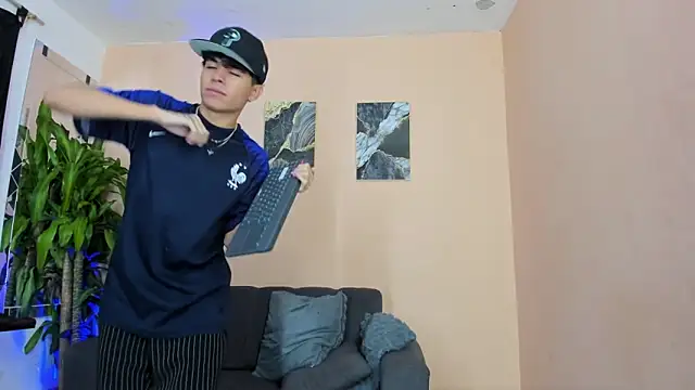 Snapshot of DesiresOfOlympus_ chatting on 03.25.26 DesiresOfOlympus online show from 03.25.26