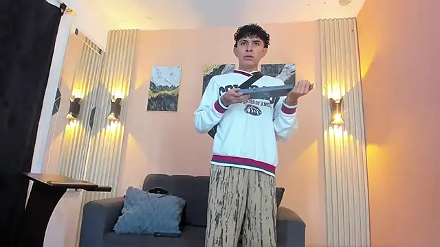 Snapshot of DesiresOfOlympus_ chatting on 03.30.26 DesiresOfOlympus online show from 03.30.26