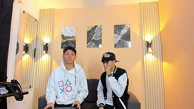 Snapshot of DesiresOfOlympus_ chatting on 04.13.26 DesiresOfOlympus online show from 04.13.26