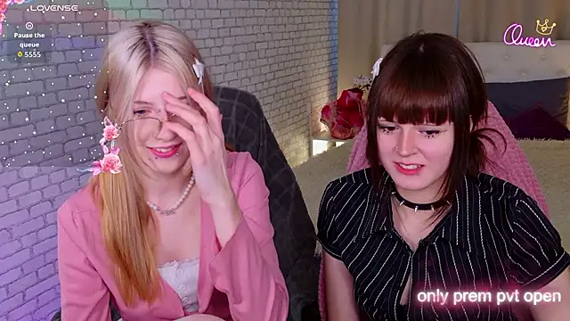 Snapshot of michelewild chatting on 03.08.26 michelewild online show from 03.08.26