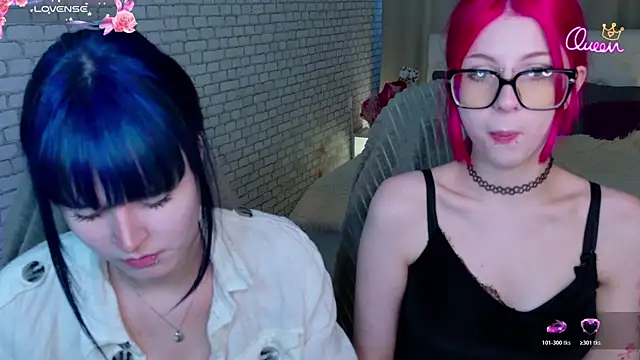 Snapshot of michelewild chatting on 04.02.26 michelewild online show from 04.02.26