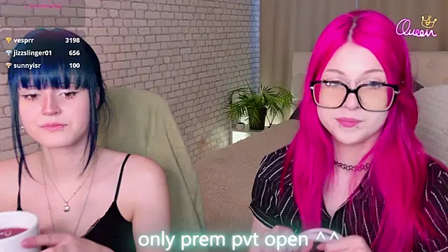 Snapshot of michelewild chatting on 04.09.26 michelewild online show from 04.09.26