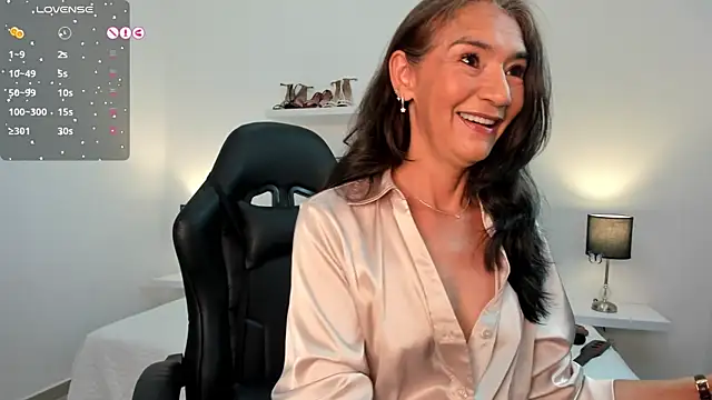 Emma Mendozaa online show from 04.07.26