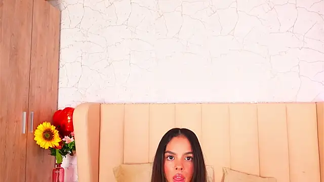 Snapshot of BambiRoses chatting on 02.22.26 BambiRoses online show from 02.22.26