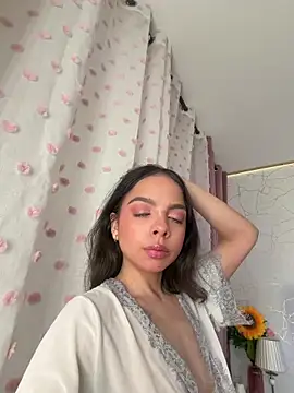 BambiRoses online show from 05.11.26