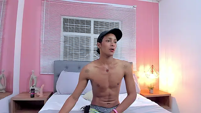 Snapshot of drako18_ chatting on 02.08.26 drako18 online show from 02.08.26